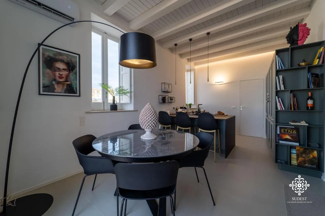 Suite Elios Ortigia Syracuse Apartment